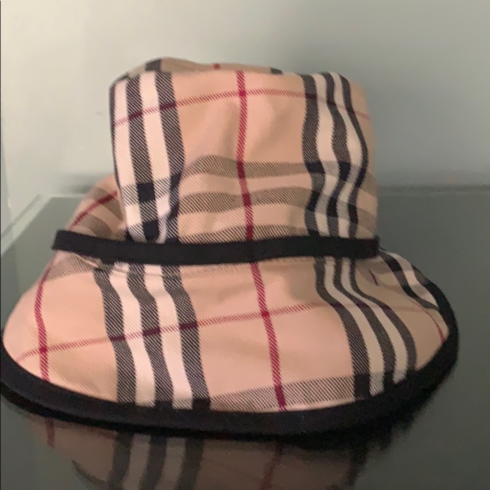 Burberry Hat Cap Bonnet Cute